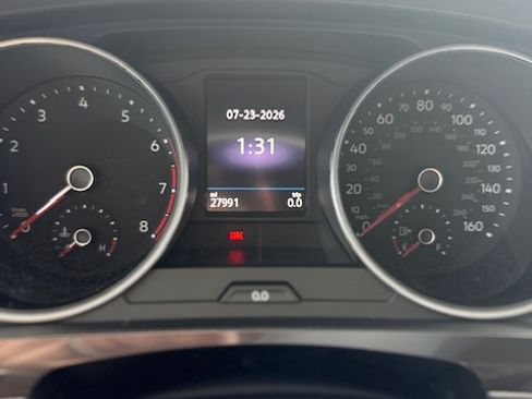 Used 2020 Volkswagen Tiguan SE R-Line FWD image 12