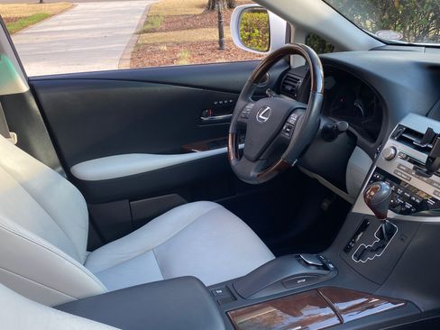 Used 2011 Lexus RX 450h AWD w/ Premium Pkg image 9