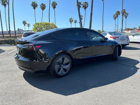 Used 2020 Tesla Model 3 Standard Range Plus image 4