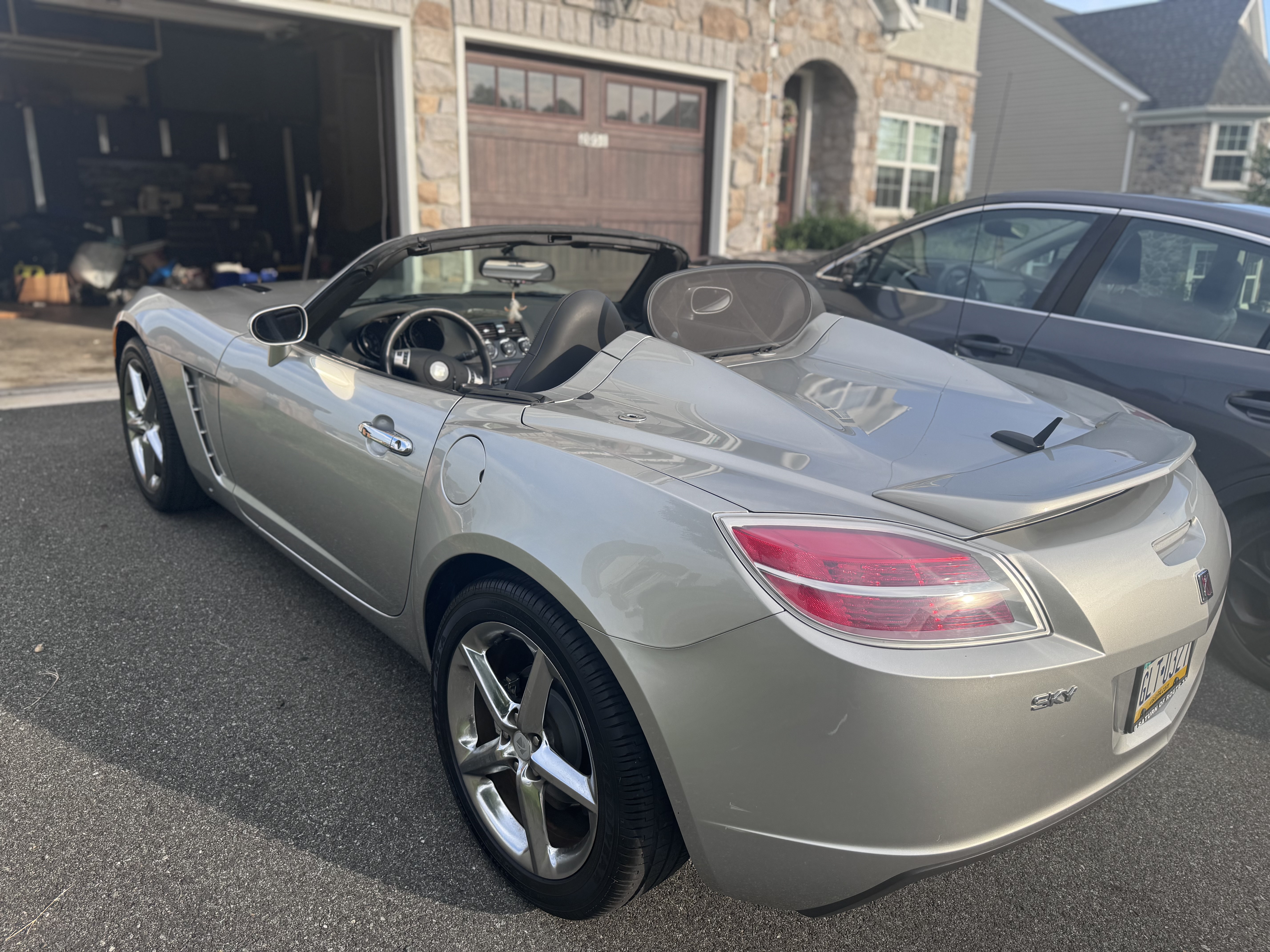 Used 2007 Saturn Sky w/ Premium Trim Pkg RWD image 16