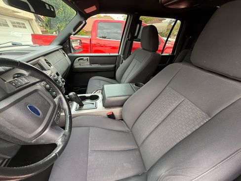 Used 2017 Ford Expedition EL XLT image 14