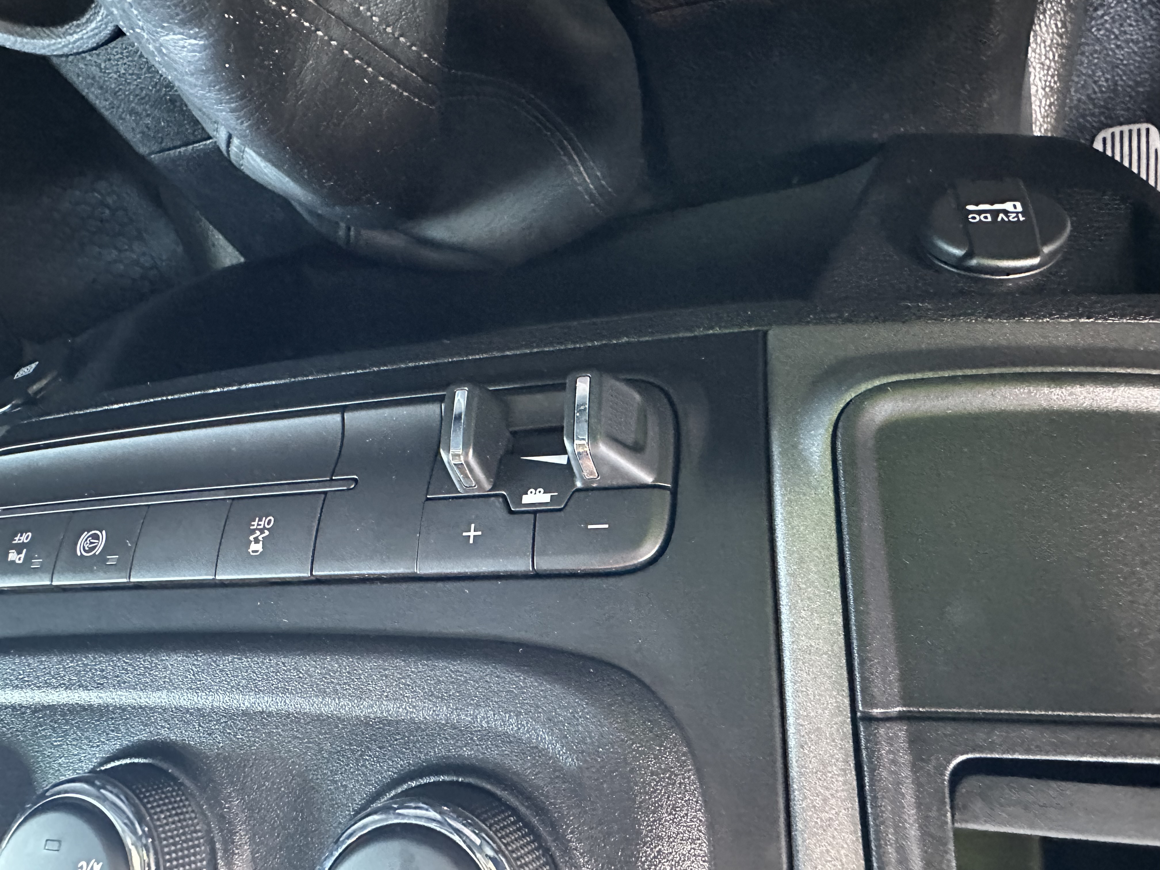 Used 2015 RAM 2500 Tradesman AWD/4WD image 26