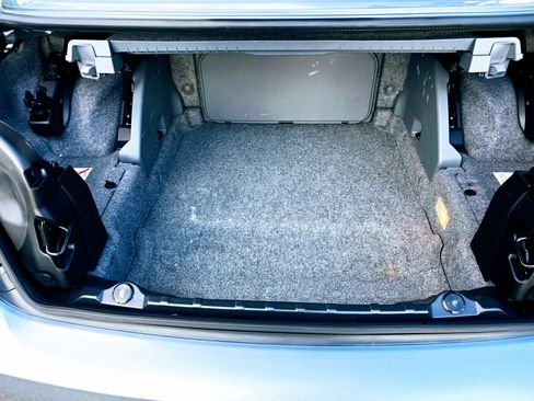 Used 2011 BMW 335i Convertible image 20