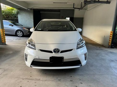 Used 2014 Toyota Prius Prime Plug-In Hybrid image 3