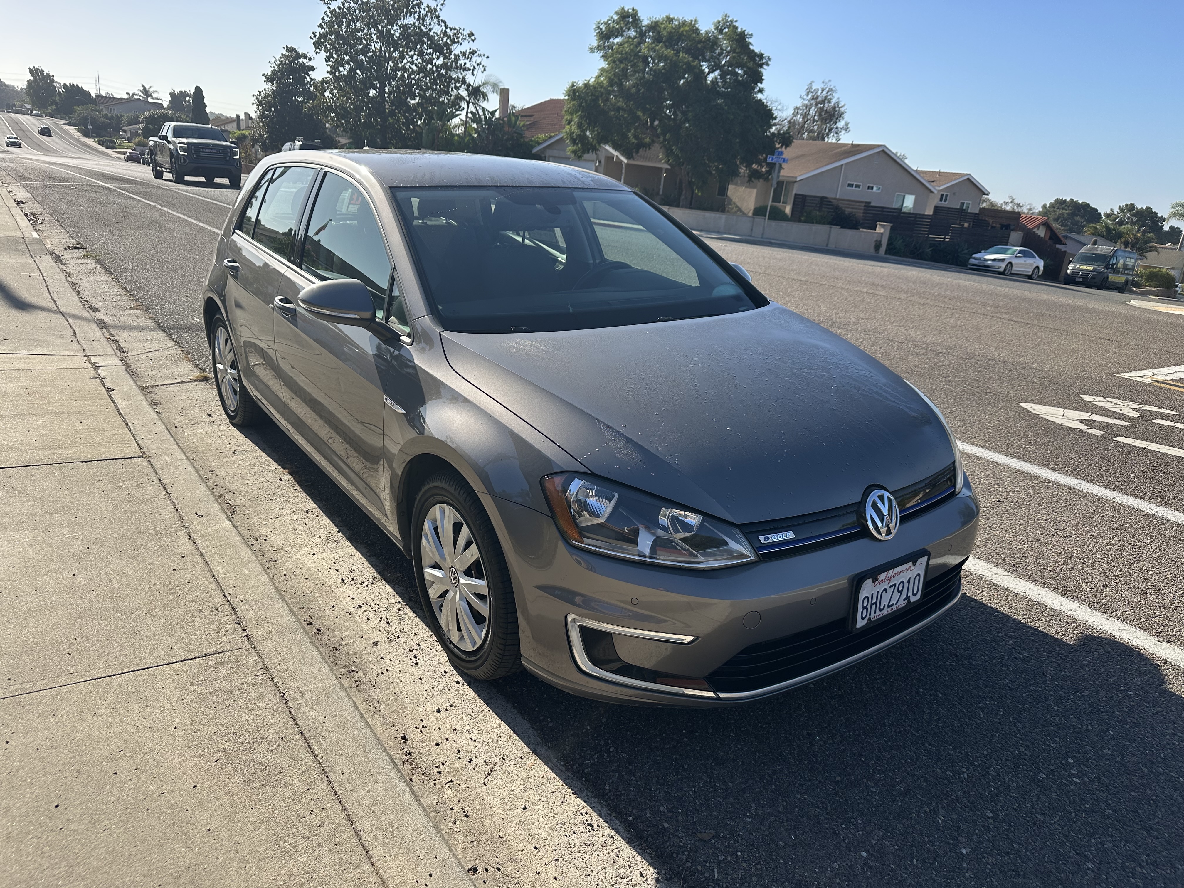 Used 2015 Volkswagen e-Golf Limited Edition FWD image 1