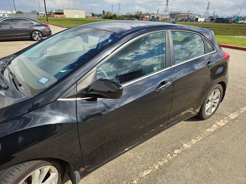 Used 2013 Hyundai Elantra GT image 16