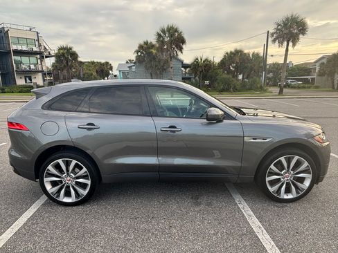 Used 2018 Jaguar F-PACE R-Sport AWD/4WD image 4