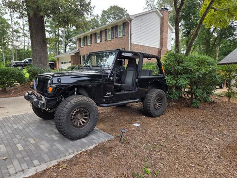 Used 2005 Jeep Wrangler Unlimited image 9