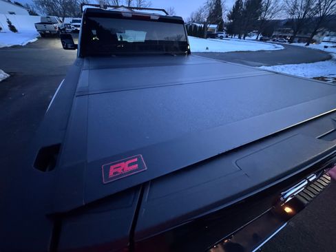 Used 2025 GMC Sierra 2500 SLT w/ X31 Off-Road Package image 24