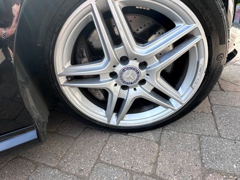 Used 2013 Mercedes-Benz E 550 4MATIC Sedan image 12
