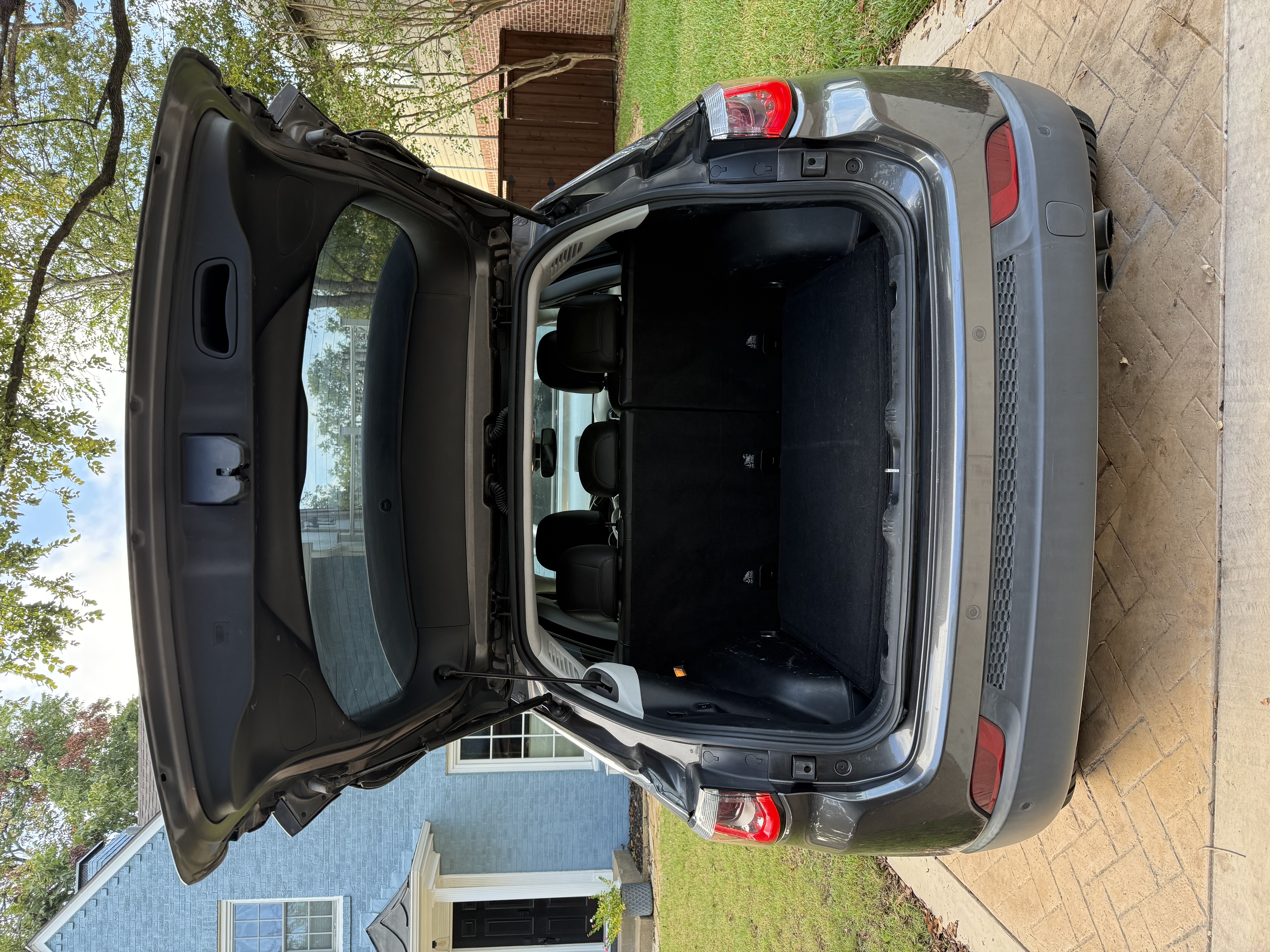 Used 2018 Jeep Compass Limited w/ Navigation Group FWD image 10