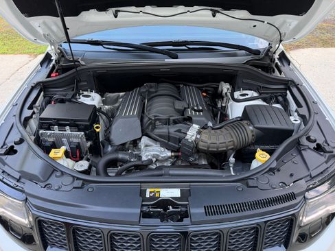 Used 2020 Jeep Grand Cherokee SRT AWD/4WD image 31