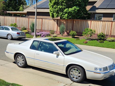Used 1997 Cadillac Eldorado Touring image 4