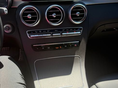 Used 2022 Mercedes-Benz GLC 300 4MATIC image 6