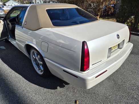 Used 2002 Cadillac Eldorado Touring w/ Preffered Equipment Group image 6