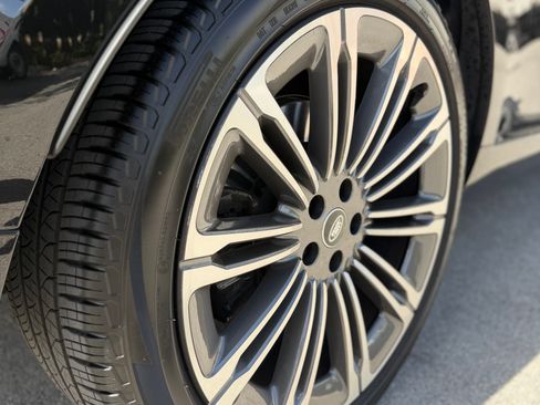 Used 2024 Land Rover Range Rover SE AWD/4WD image 13