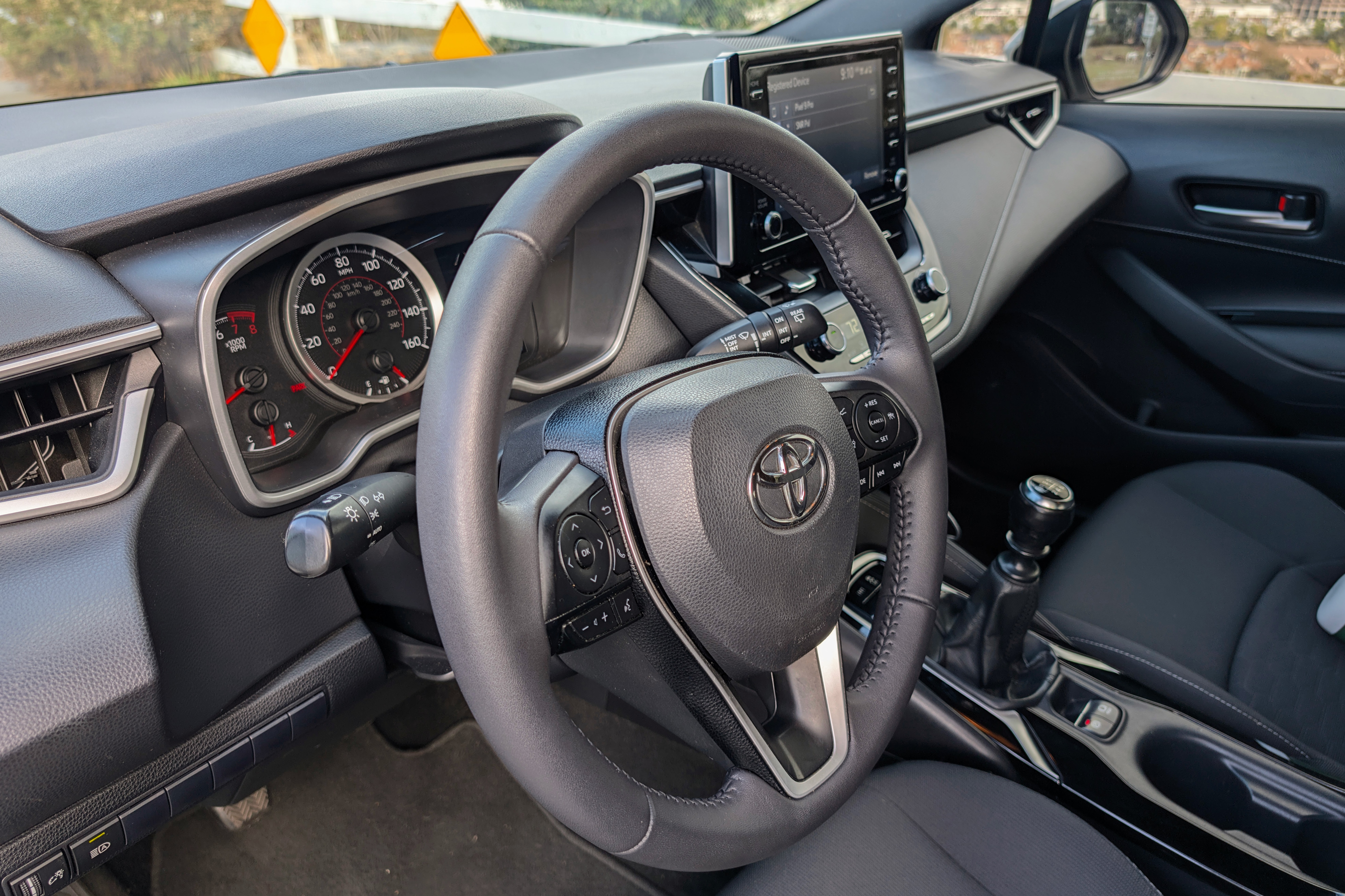 Used 2020 Toyota Corolla SE w/ Blackout Package FWD image 24