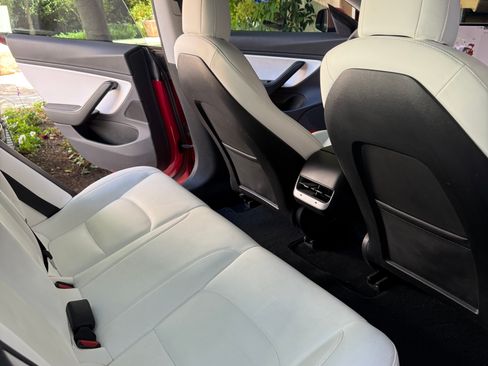 Used 2021 Tesla Model 3 Performance AWD/4WD image 8
