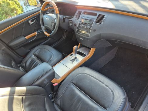 Used 2006 Hyundai Azera Limited image 5