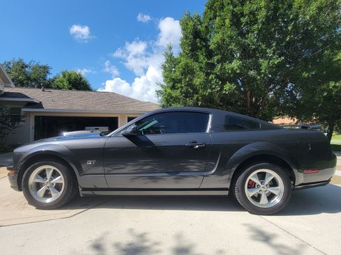 Used 2007 Ford Mustang GT RWD image 8