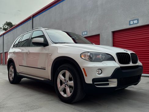 Used 2010 BMW X5 xDrive35d image 5