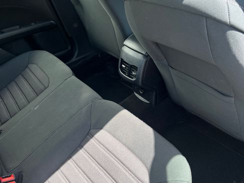 Used 2020 Ford Fusion SE image 4