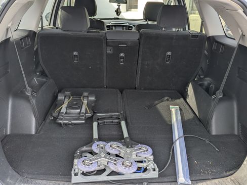 Used 2016 Kia Sorento LX image 12