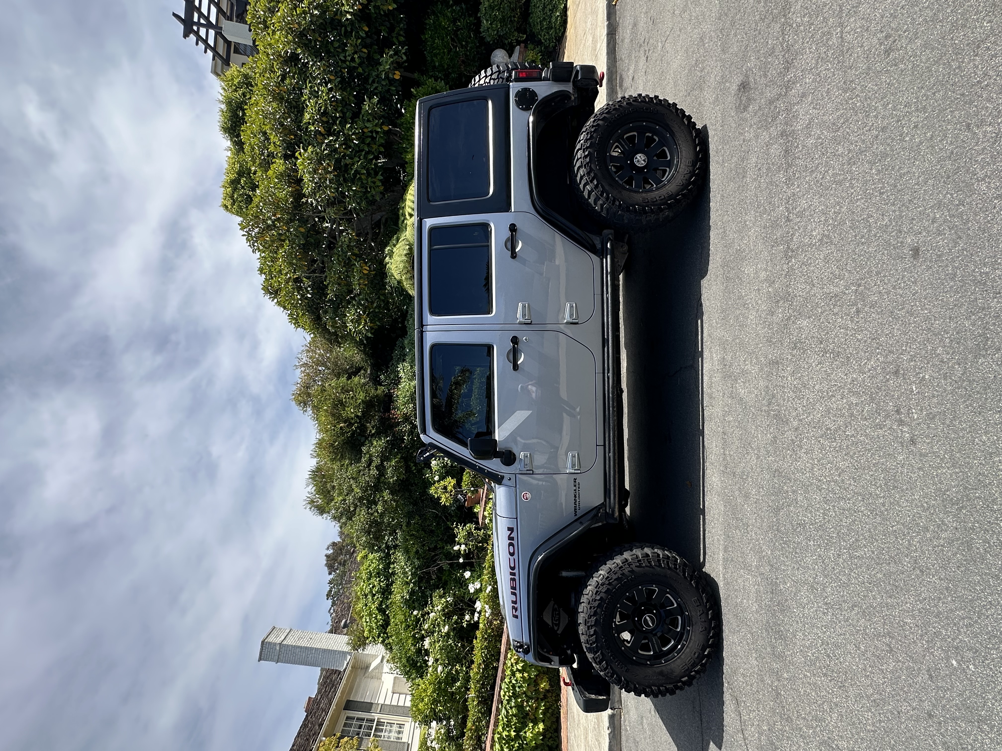Used 2015 Jeep Wrangler Unlimited Rubicon AWD/4WD image 2