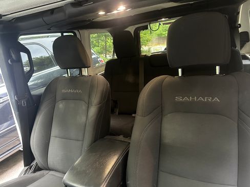 Used 2020 Jeep Wrangler Unlimited Sahara AWD/4WD image 11