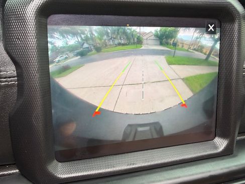 Used 2020 Jeep Wrangler Unlimited Sahara AWD/4WD image 19