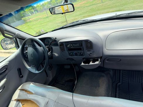 Used 2000 Ford F150 2WD Regular Cab image 11