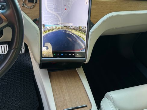 Used 2020 Tesla Model S Performance image 17