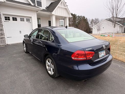 Used 2015 Volkswagen Passat 1.8T Limited Edition image 4