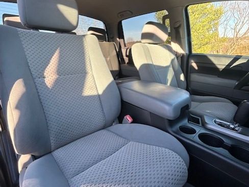 Used 2011 Toyota Tundra 4x4 CrewMax w/ SR5 Pkg image 12