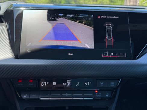 Used 2024 Audi e-tron GT Premium Plus image 11