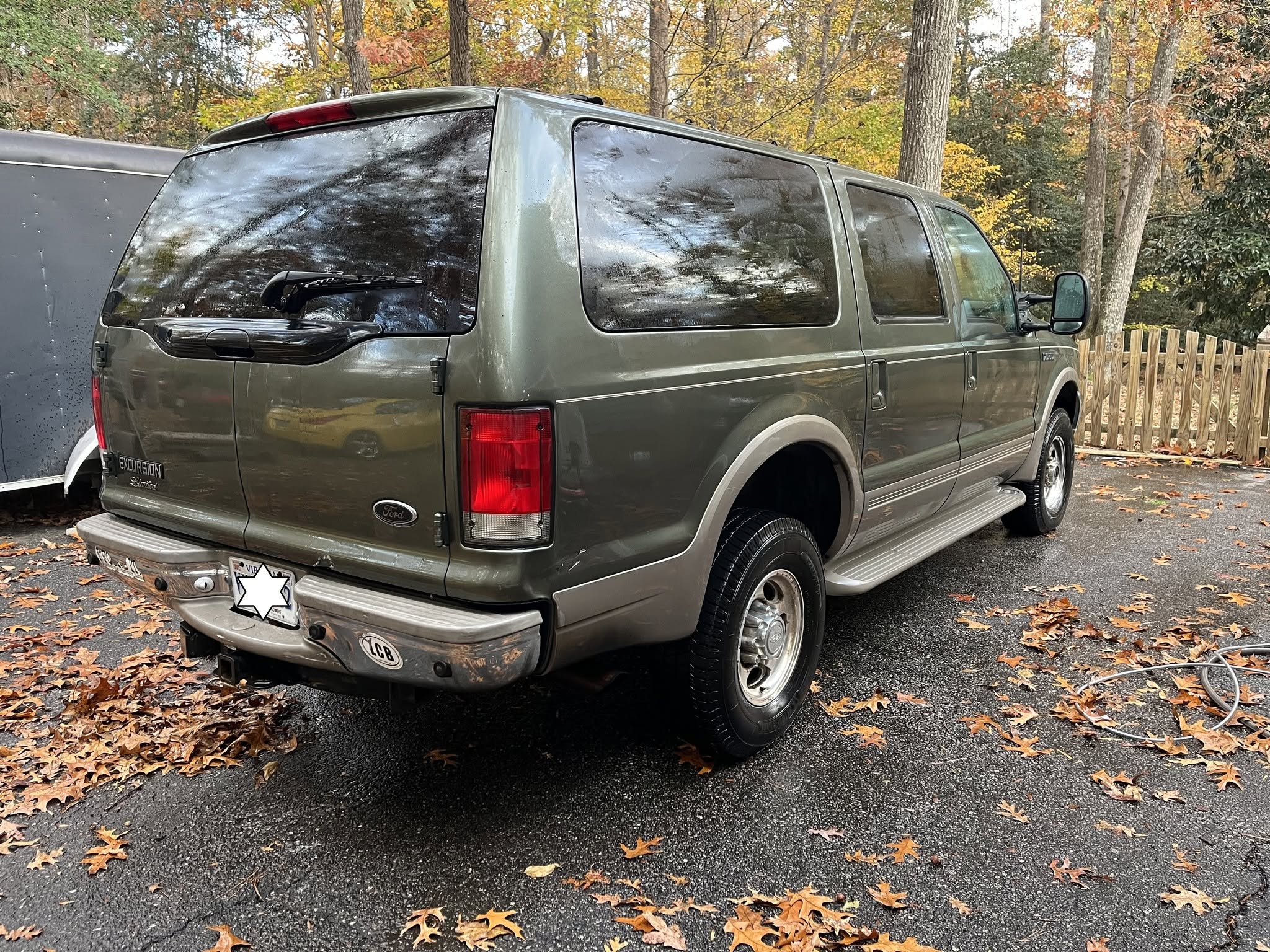 Used 2000 Ford Excursion Limited AWD/4WD image 2