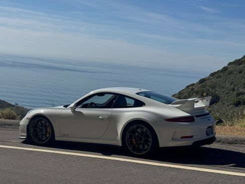 Used 2014 Porsche 911 GT3 RWD image 8