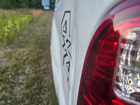 Used 2014 Ford F250 XL w/ Power Equipment Group image 19