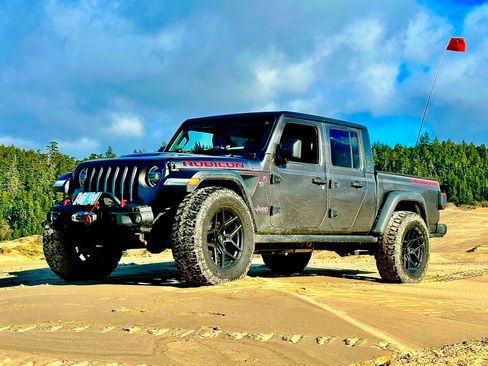 Used 2021 Jeep Gladiator Rubicon AWD/4WD image 24