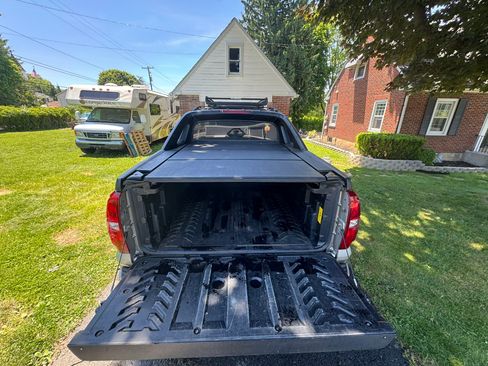 Used 2008 Chevrolet Avalanche LTZ w/ LTZ Preferred Equipment Group image 4