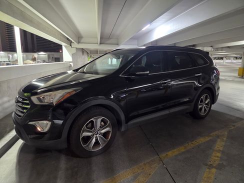 Used 2013 Hyundai Santa Fe GLS image 3
