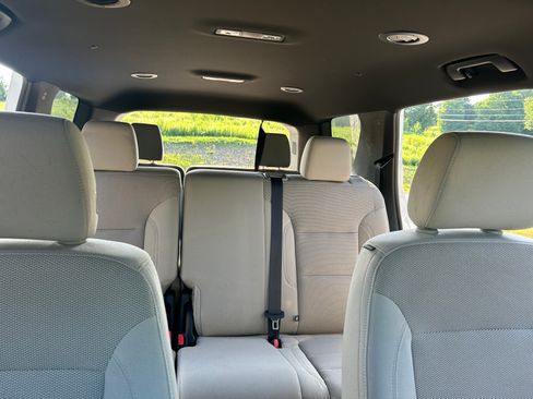 Used 2022 Chevrolet Traverse LS w/ Midnight/Sport Edition AWD/4WD image 6