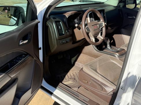 Used 2021 GMC Canyon Denali image 20