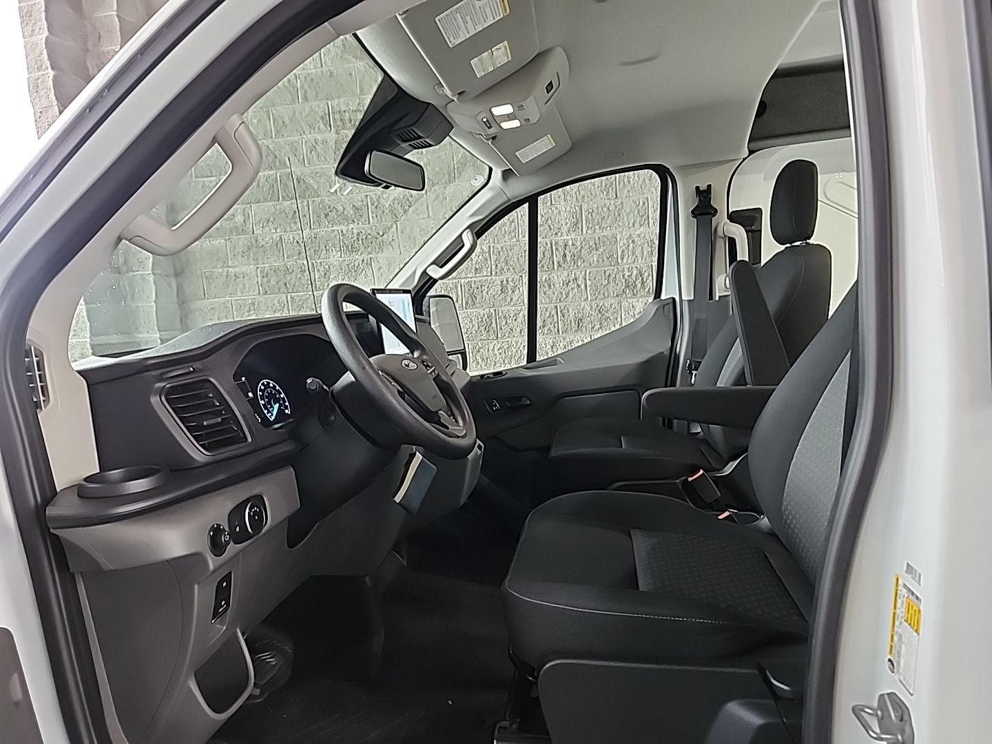 Used 2023 Ford E-Transit Low Roof RWD image 14
