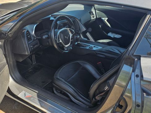 Used 2015 Chevrolet Corvette Stingray Coupe image 6