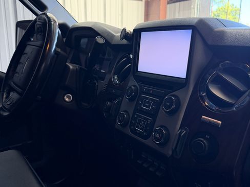 Used 2014 Ford F250 Lariat w/ Lariat Interior Package AWD/4WD image 13