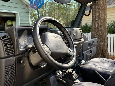 Used 1999 Jeep Wrangler Sport image 9