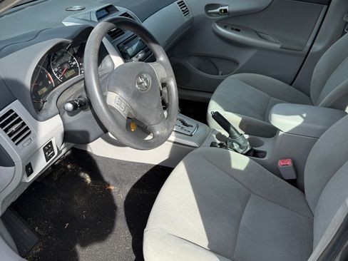 Used 2012 Toyota Corolla LE image 10