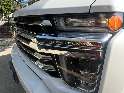 Used 2021 Chevrolet Silverado 2500 High Country w/ Z71 Off-Road Package image 15