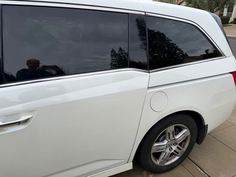 Used 2012 Honda Odyssey Touring Elite image 9
